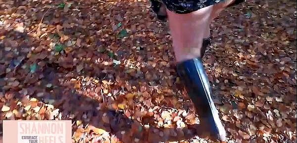 FOREST GiRL PiSS   FLASH - Shannon Heels